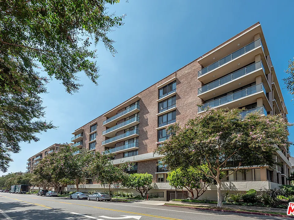 211 S Spalding Dr #110N