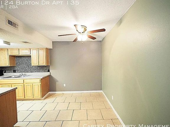 5th image of 2124 Burton Dr APT 135