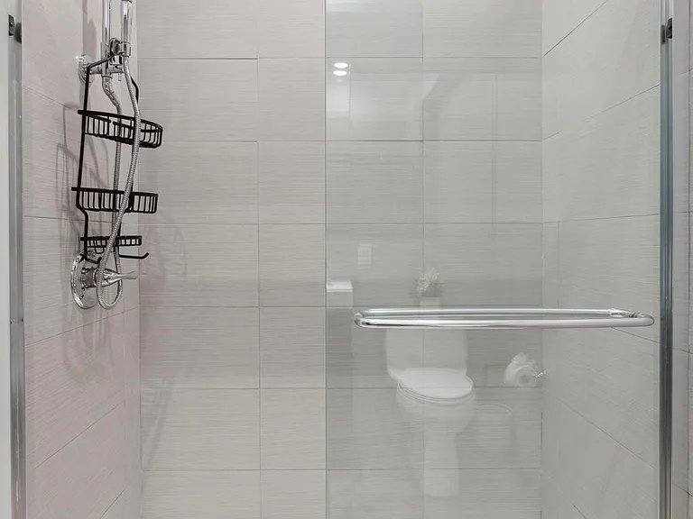 501 Vine St #2 — Photo 32