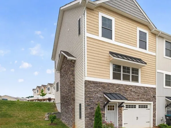 1528 Palomino Trl, Rockingham, VA 22801