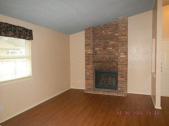 2nd image of 2101 Carousel Dr