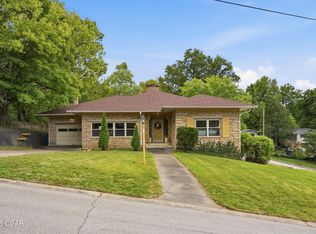 517 W Hickory St, Neosho, MO 64850