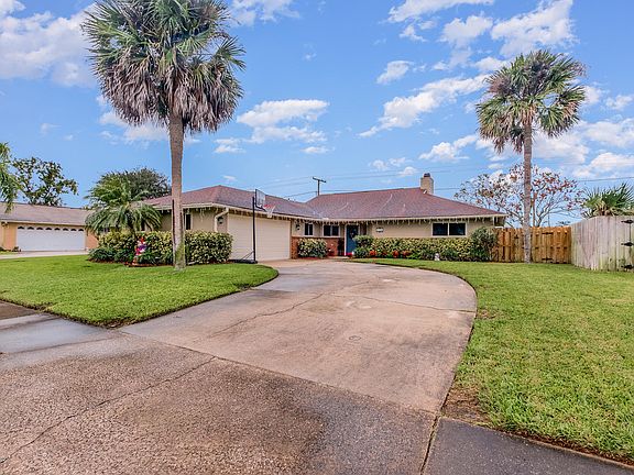 4th image of 3590 Sawgrass Dr