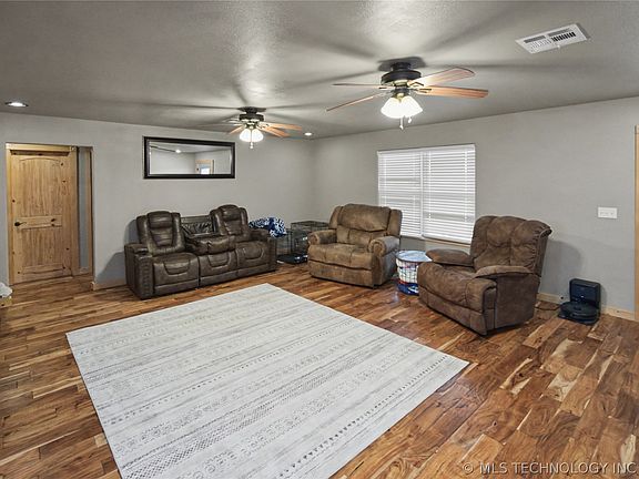 4th image of 9754 N 510th Rd