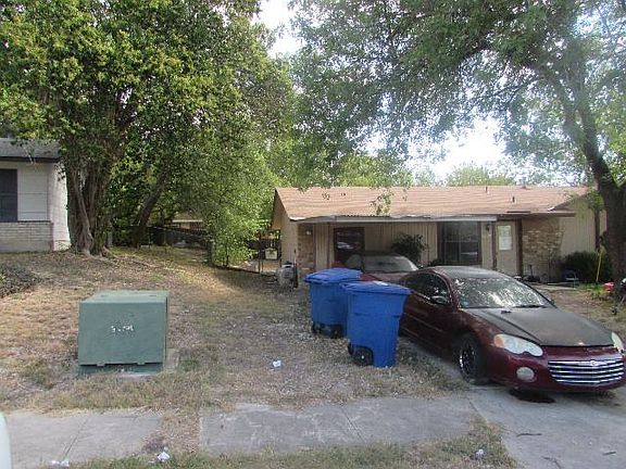 2nd image of 4627 Pintoresco St