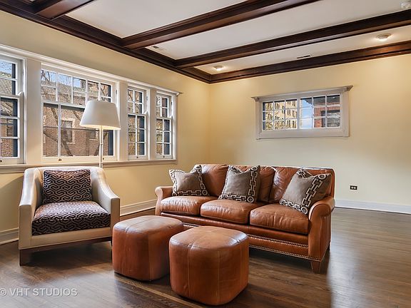 5th image of 329 W Belden Ave #3