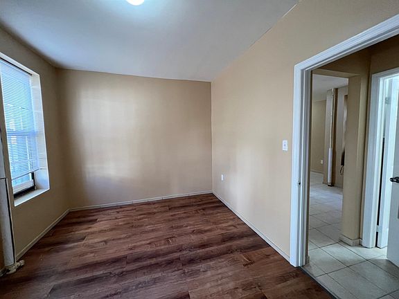 3rd image of 1955 E 17th St #1R