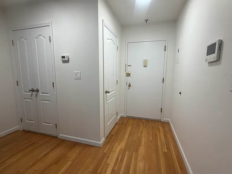 9483 Ridge Blvd #2C — Photo 4