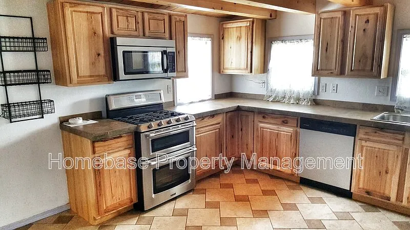 2 bed, 2.0 bath, 903 sqft, $1,450 — Photo 2