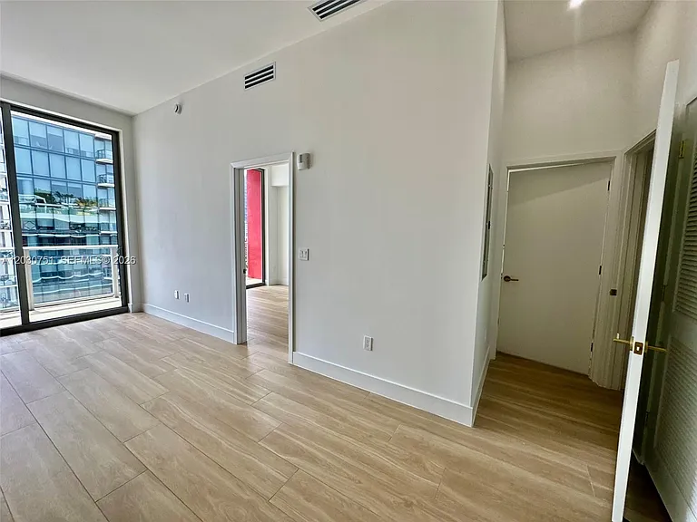 3100 NE 1st Ave #1108 — Photo 4