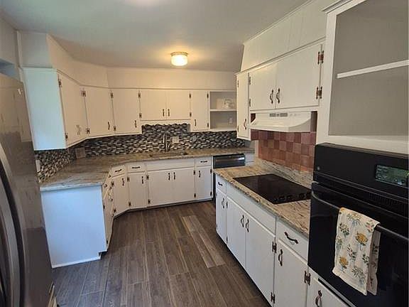 3rd image of 9304 E 81st St