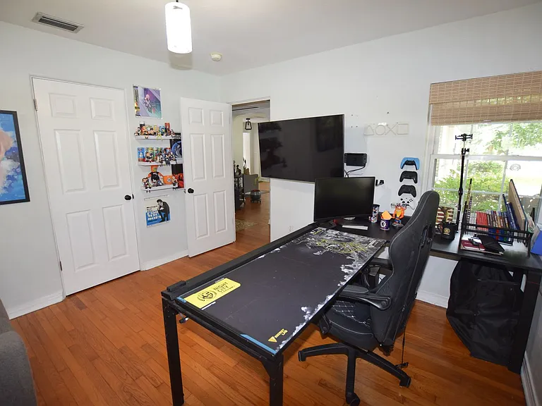 924 Boardman St — Photo 34
