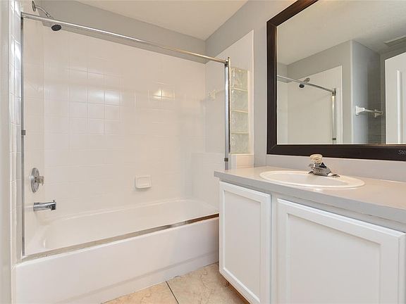 5th image of 6511 Cherry Grove Cir