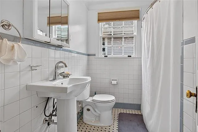 7933 Belfast St #UPPER — Photo 12