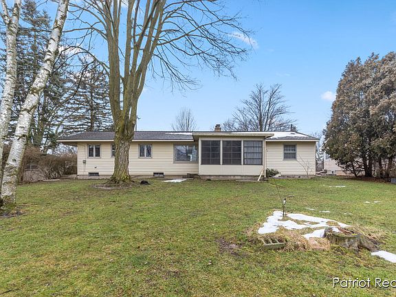 3rd image of 4444 Curwood Ave SE