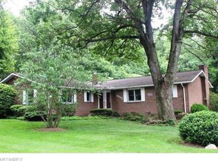 4465 La Burnum Dr, Akron, OH