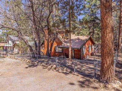 265 Cedar Ln, Sugarloaf, CA, 92386