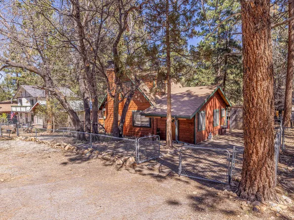 265 Cedar Ln, Sugarloaf, CA 92386