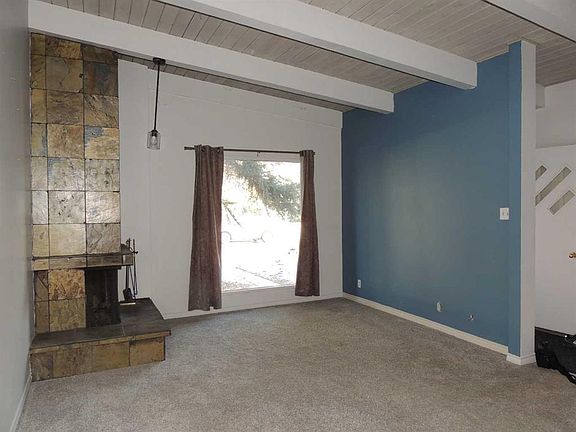 5th image of 2713 N Canmore Rd NW