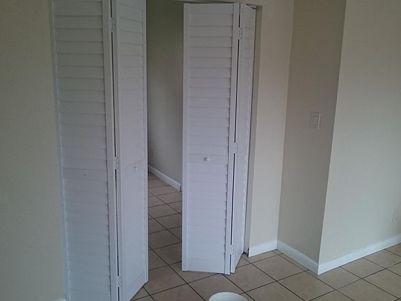 2nd image of 1956 Golfview Ave APT 10
