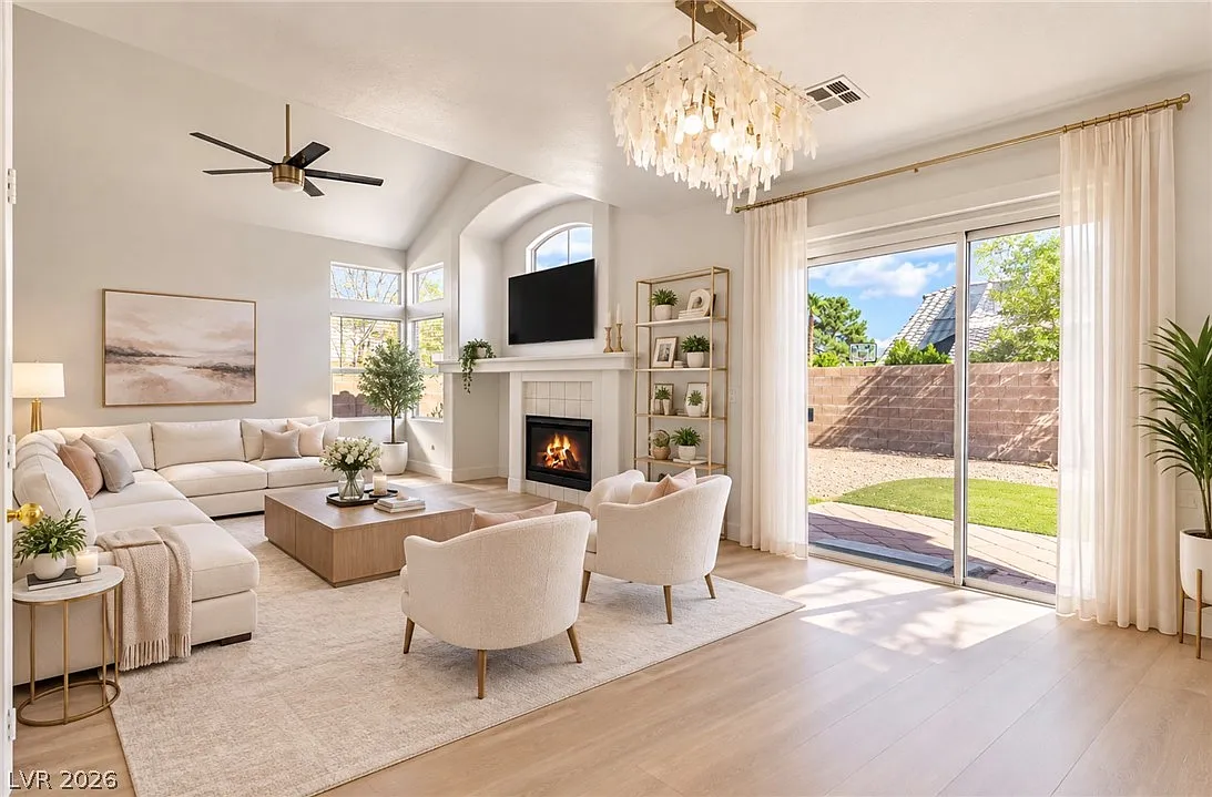 3 bed, 2.5 bath, 1559 sqft, $2,385 — Photo 2