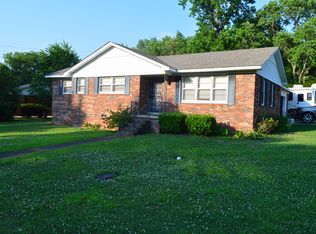 272 Westwood Dr, Lexington, TN 38351