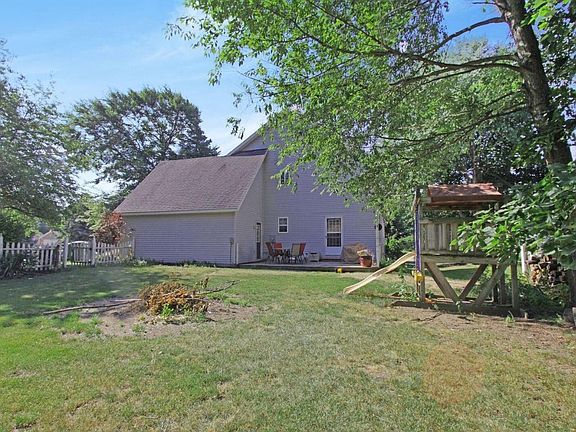 4th image of 10729 Black Cherry Dr