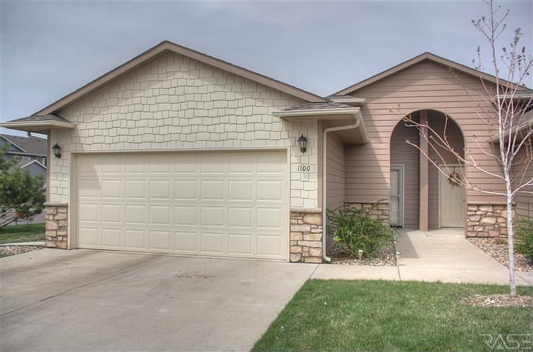 1st image of 1100 E Carra Pl