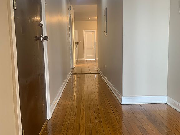 4th image of 1319 S Kildare Ave #2