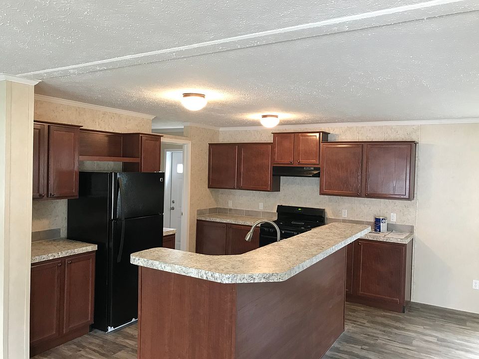 2nd image of 563 Allen Rd