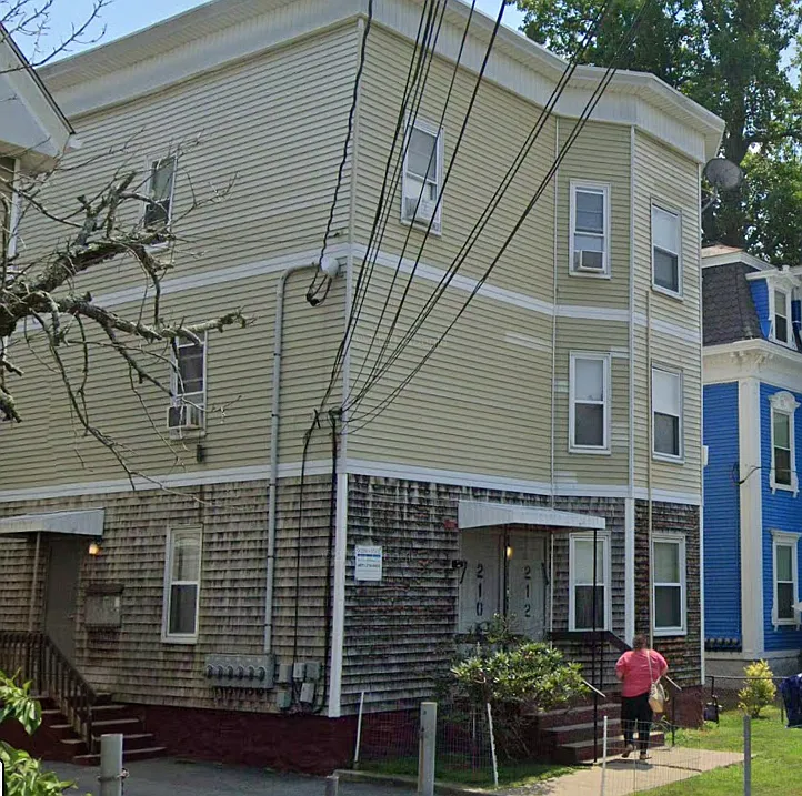 204-212 Coe St
