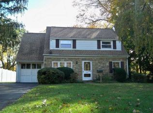 522 Paper Mill Rd, Oreland, PA 19075