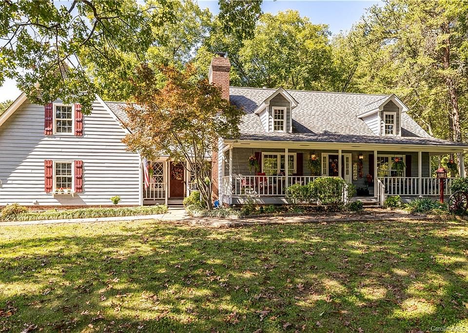 1st image of 1207 N Piedmont Ave