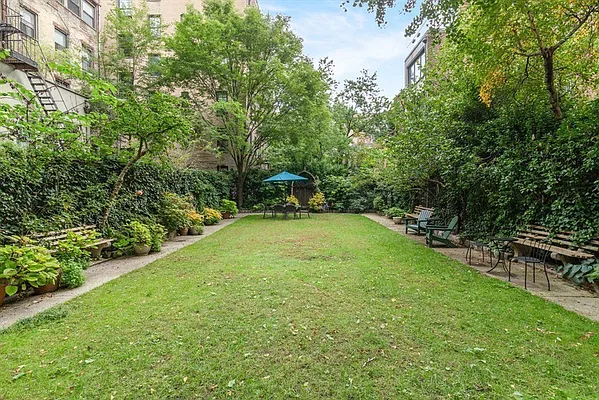 Sold by Corcoran | media 19