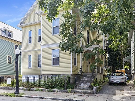 2nd image of 313 Pleasant St