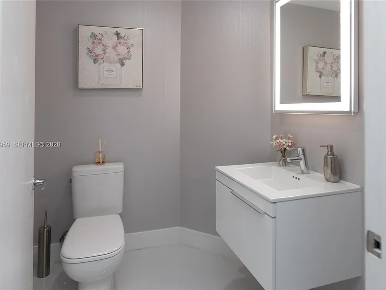 17111 Biscayne Blvd #505 — Photo 12