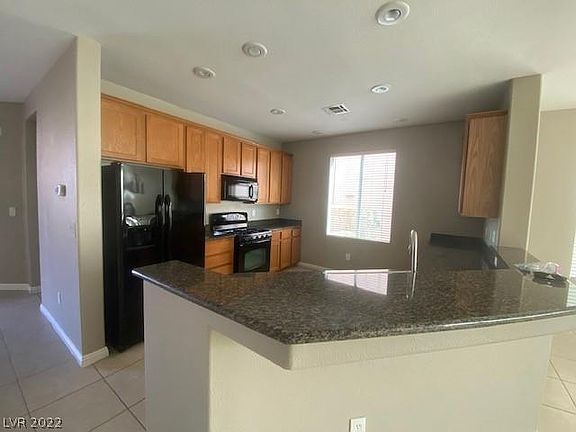4th image of 5267 Progresso St