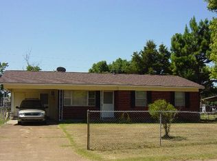 1903 Douglas Dr, Pocahontas, AR 72455