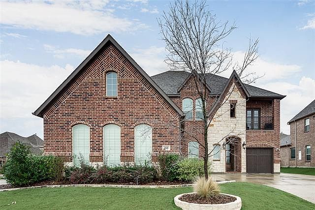 1st image of 301 Featherstone Dr