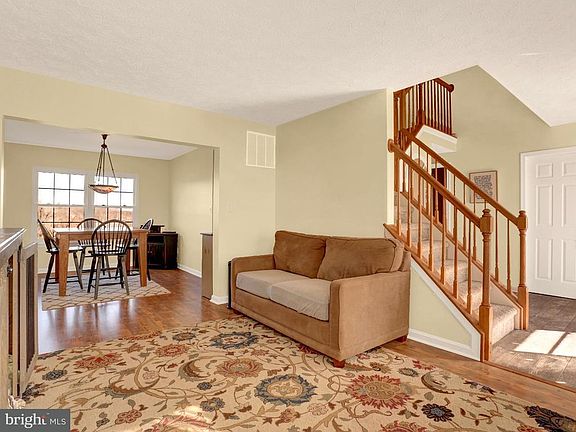 5th image of 15361 Revere Dr