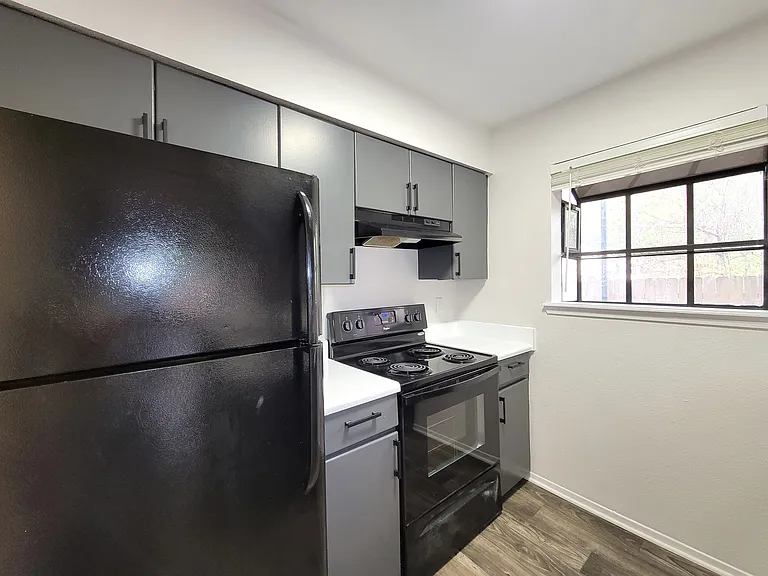 Oak Bend — Photo 47