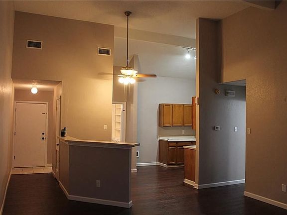 4th image of 312 E Amberway Ln