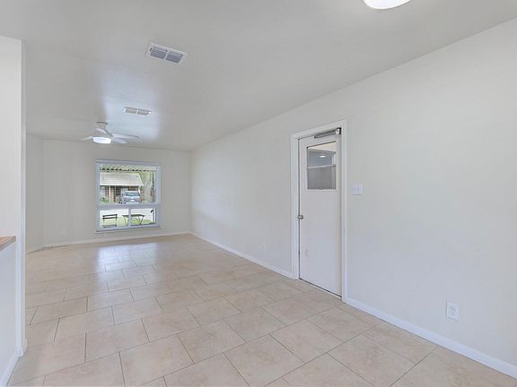 5th image of 2713 Friar Tuck Ln