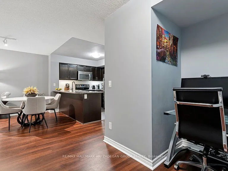 19 Grand Trunk Cres #3108 — Photo 10