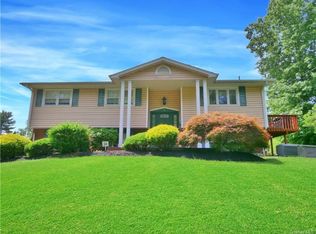 14 Chapel Ct, Orangeburg, NY 10962