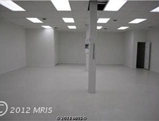3rd image of 630 Pelham St