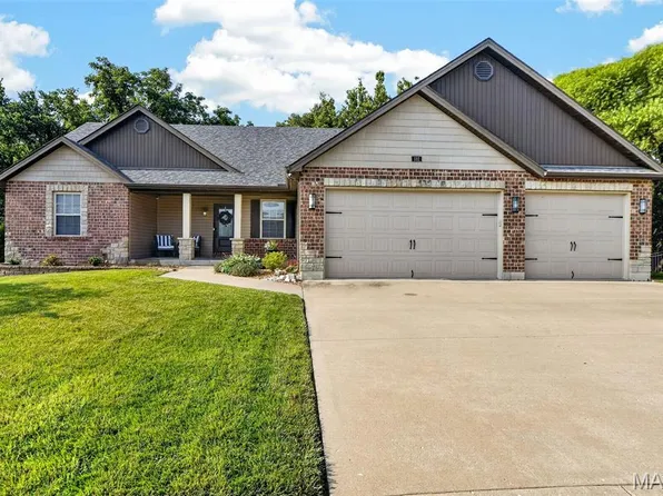 132 Miranda Ct, Wentzville, MO 63385