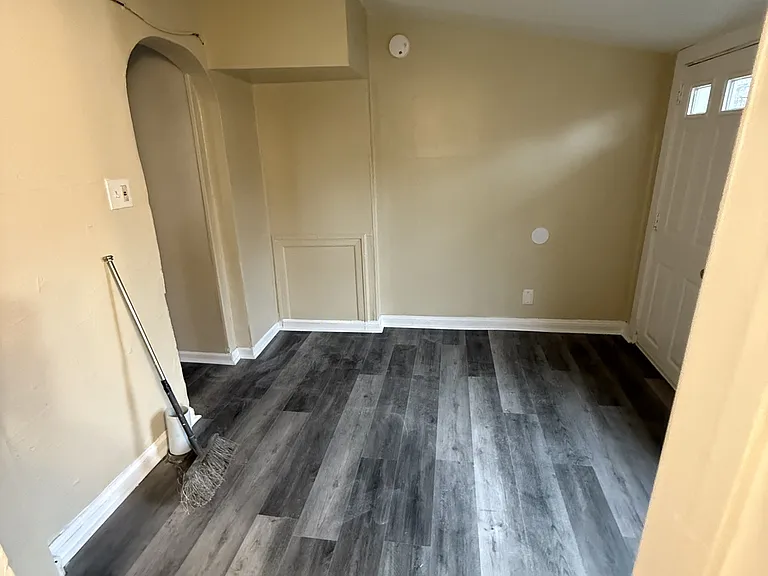 6 W Pitman St — Photo 6