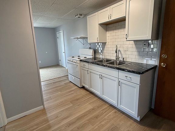 2nd image of 8995 Reed Hill Rd #1