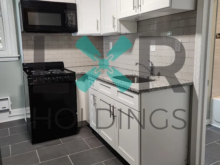 614 Swede St — Photo 2